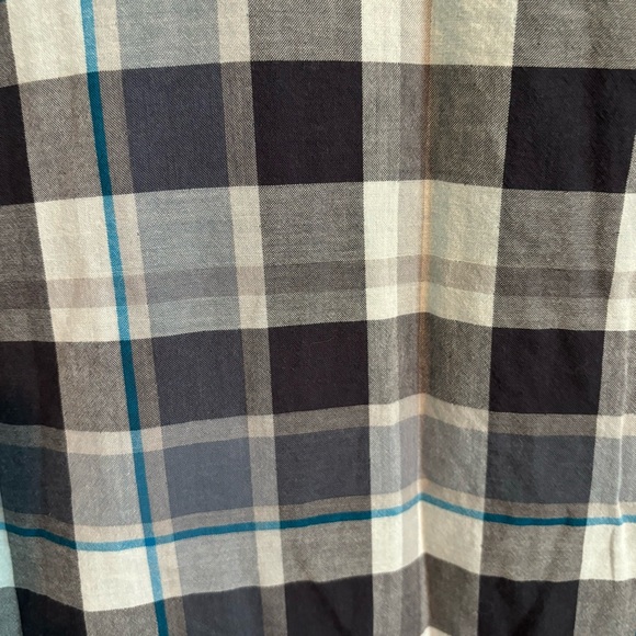 Columbia lined men’s medium long sleeve shirt.  Soft and very good condition. - Picture 8 of 9